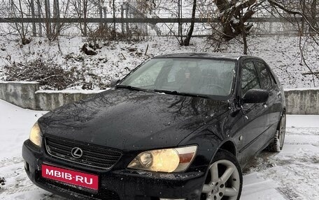 Lexus IS II рестайлинг 2, 1999 год, 900 000 рублей, 1 фотография