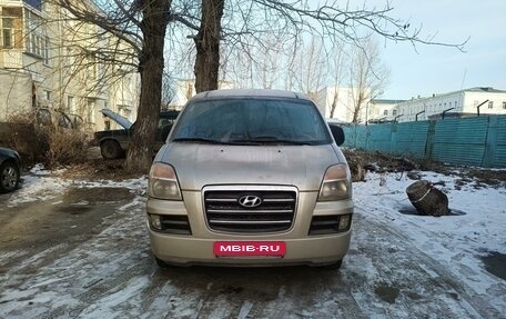 Hyundai H-1 II рестайлинг, 2005 год, 630 000 рублей, 1 фотография