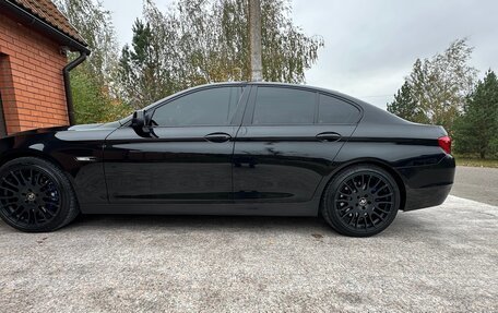 BMW 5 серия, 2013 год, 2 250 000 рублей, 24 фотография