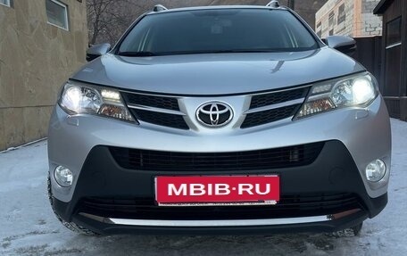 Toyota RAV4, 2015 год, 2 470 000 рублей, 12 фотография