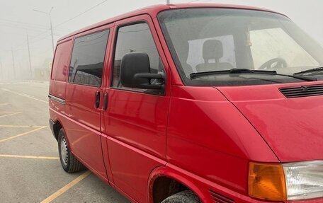 Volkswagen Transporter T4, 2000 год, 850 000 рублей, 2 фотография