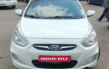 Hyundai Solaris II рестайлинг, 2012 год, 680 000 рублей, 1 фотография