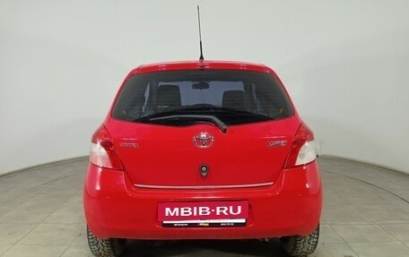 Toyota Yaris III рестайлинг, 2008 год, 650 000 рублей, 6 фотография