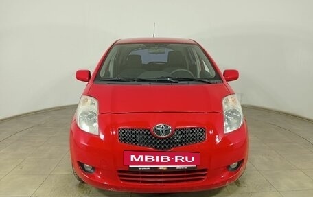 Toyota Yaris III рестайлинг, 2008 год, 650 000 рублей, 2 фотография