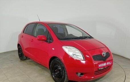 Toyota Yaris III рестайлинг, 2008 год, 650 000 рублей, 3 фотография