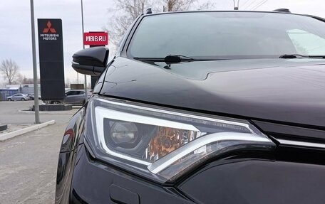 Toyota RAV4, 2019 год, 3 093 400 рублей, 21 фотография