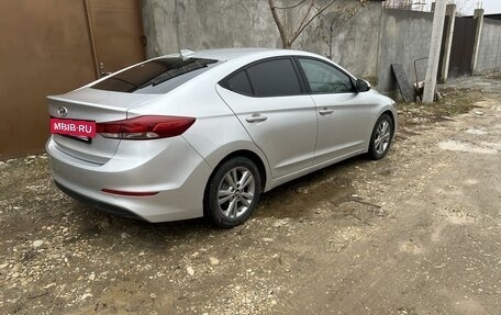 Hyundai Elantra VI рестайлинг, 2016 год, 1 350 000 рублей, 2 фотография