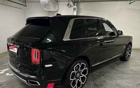 Rolls-Royce Cullinan, 2019 год, 39 000 000 рублей, 2 фотография