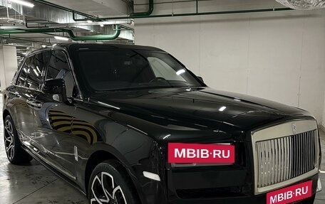 Rolls-Royce Cullinan, 2019 год, 39 000 000 рублей, 4 фотография