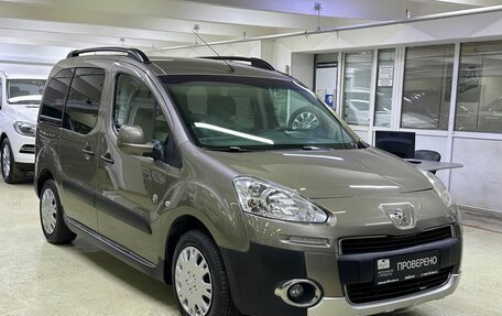 Peugeot Partner II рестайлинг 2, 2013 год, 855 000 рублей, 3 фотография