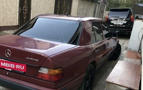 Mercedes-Benz W124, 1985 год, 200 000 рублей, 2 фотография