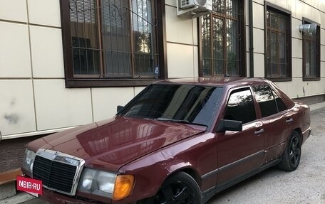 Mercedes-Benz W124, 1985 год, 200 000 рублей, 4 фотография