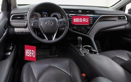 Toyota Camry, 2018 год, 2 799 000 рублей, 6 фотография