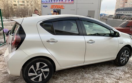 Toyota Aqua I, 2019 год, 1 250 000 рублей, 2 фотография