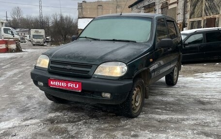 Chevrolet Niva I рестайлинг, 2004 год, 300 000 рублей, 1 фотография