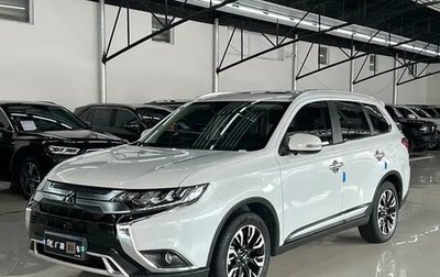 Mitsubishi Outlander III рестайлинг 3, 2021 год, 2 670 000 рублей, 1 фотография