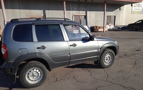 Chevrolet Niva I рестайлинг, 2010 год, 550 000 рублей, 8 фотография