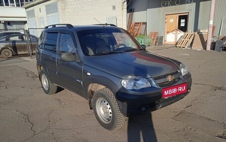 Chevrolet Niva I рестайлинг, 2010 год, 550 000 рублей, 5 фотография