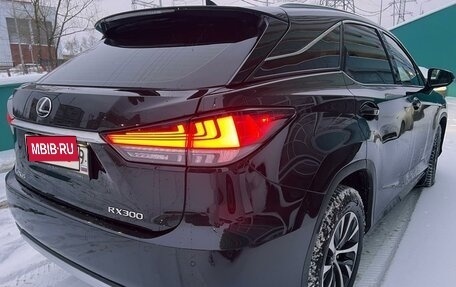 Lexus RX IV рестайлинг, 2021 год, 7 250 000 рублей, 6 фотография