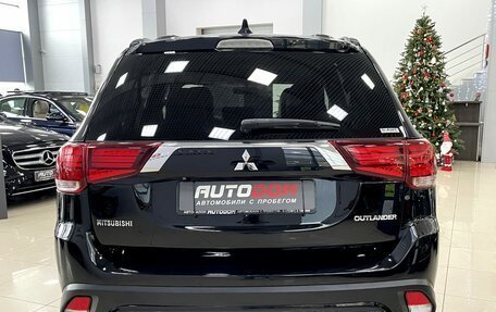 Mitsubishi Outlander III рестайлинг 3, 2018 год, 2 397 000 рублей, 8 фотография