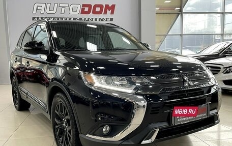 Mitsubishi Outlander III рестайлинг 3, 2018 год, 2 397 000 рублей, 2 фотография