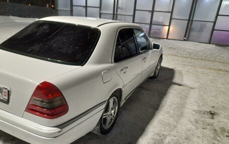 Mercedes-Benz C-Класс, 1996 год, 350 000 рублей, 3 фотография