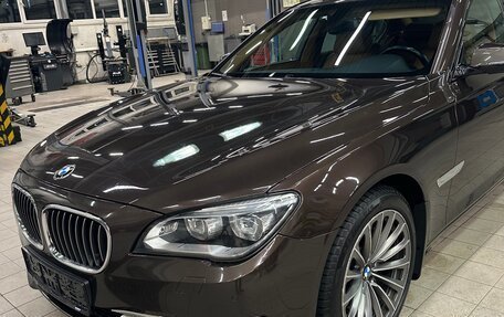 BMW 7 серия, 2014 год, 2 950 000 рублей, 16 фотография