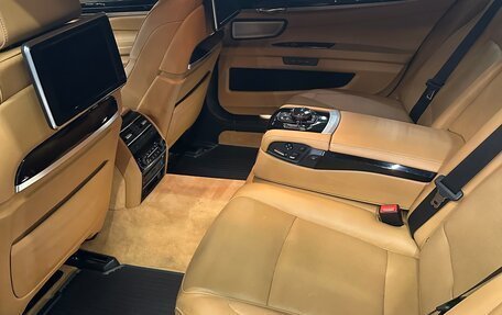 BMW 7 серия, 2014 год, 2 950 000 рублей, 22 фотография