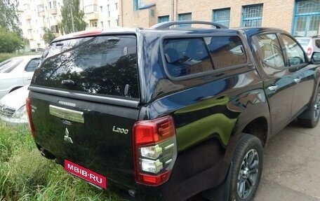 Mitsubishi L200 IV рестайлинг, 2019 год, 2 370 000 рублей, 5 фотография