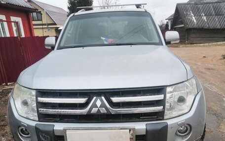 Mitsubishi Pajero IV, 2010 год, 2 160 000 рублей, 2 фотография