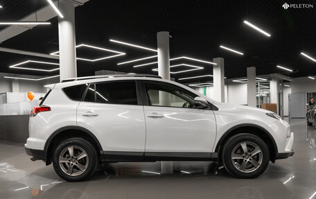 Toyota RAV4, 2018 год, 2 790 000 рублей, 7 фотография