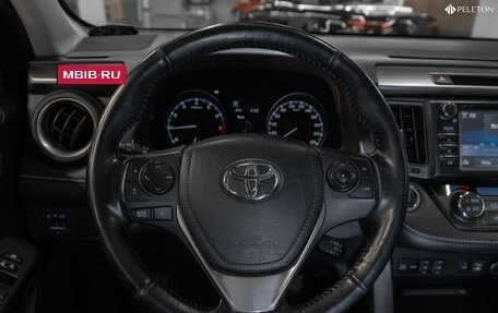 Toyota RAV4, 2018 год, 2 790 000 рублей, 11 фотография