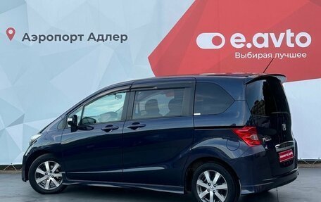 Honda Freed I, 2011 год, 1 390 000 рублей, 6 фотография