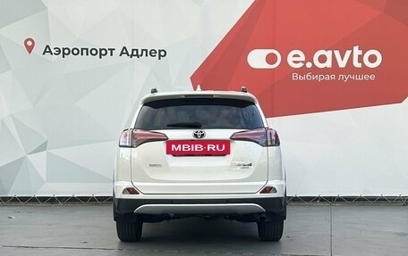 Toyota RAV4, 2017 год, 2 960 000 рублей, 5 фотография