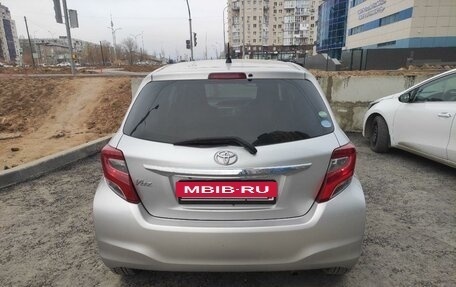 Toyota Vitz, 2015 год, 1 100 000 рублей, 6 фотография