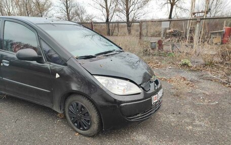 Mitsubishi Colt VI рестайлинг, 2006 год, 300 000 рублей, 2 фотография