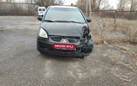 Mitsubishi Colt VI рестайлинг, 2006 год, 300 000 рублей, 3 фотография