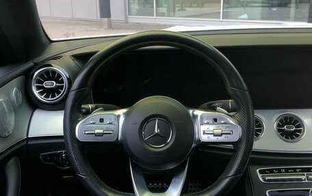 Mercedes-Benz E-Класс, 2019 год, 4 950 000 рублей, 29 фотография