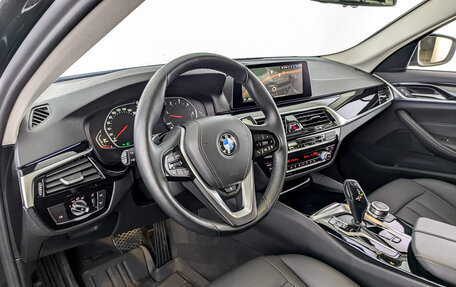 BMW 5 серия, 2020 год, 4 800 000 рублей, 16 фотография