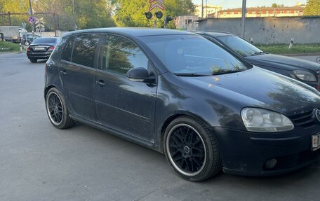 Volkswagen Golf V, 2004 год, 690 000 рублей, 5 фотография