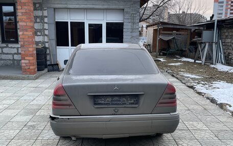 Mercedes-Benz C-Класс, 1995 год, 330 000 рублей, 5 фотография