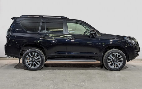 Toyota Land Cruiser Prado 150 рестайлинг 2, 2022 год, 6 895 000 рублей, 4 фотография