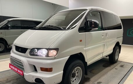 Mitsubishi Delica IV, 2002 год, 1 590 000 рублей, 3 фотография