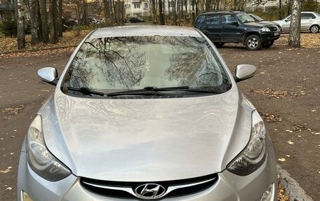 Hyundai Elantra V, 2012 год, 830 000 рублей, 2 фотография