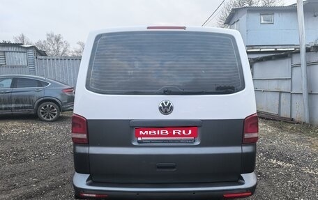 Volkswagen Caravelle T5, 2013 год, 1 999 000 рублей, 6 фотография