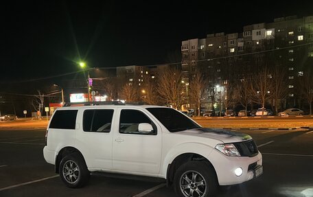 Nissan Pathfinder, 2011 год, 2 000 000 рублей, 4 фотография