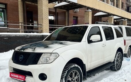 Nissan Pathfinder, 2011 год, 2 000 000 рублей, 2 фотография