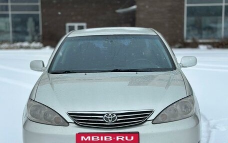 Toyota Camry V40, 2005 год, 850 000 рублей, 2 фотография