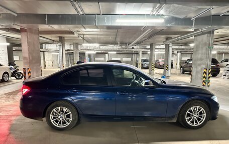 BMW 3 серия, 2017 год, 1 950 000 рублей, 4 фотография