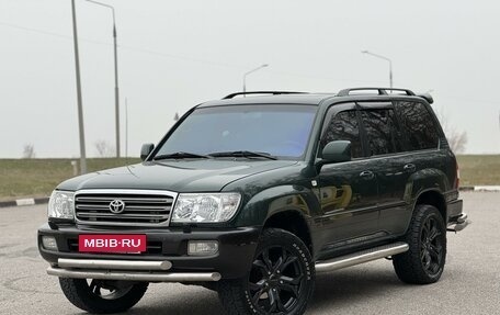 Toyota Land Cruiser 100 рестайлинг 2, 2003 год, 1 950 000 рублей, 2 фотография